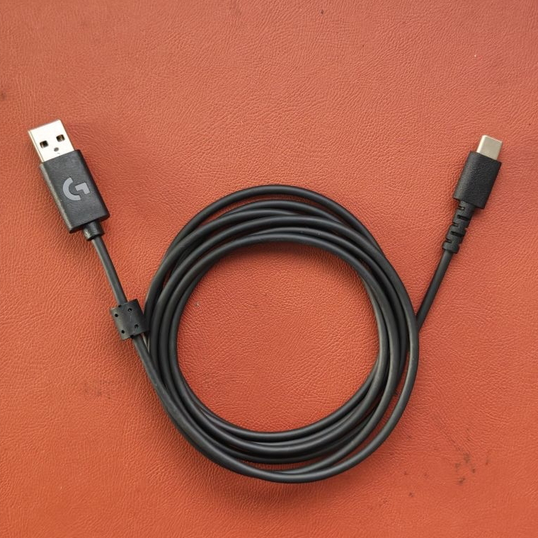 สาย Logitech USB to Tyce C ของแท้ ยาว 1m8 พร้อมเครื่องรับสัญญาณข้อมูล (OTG)