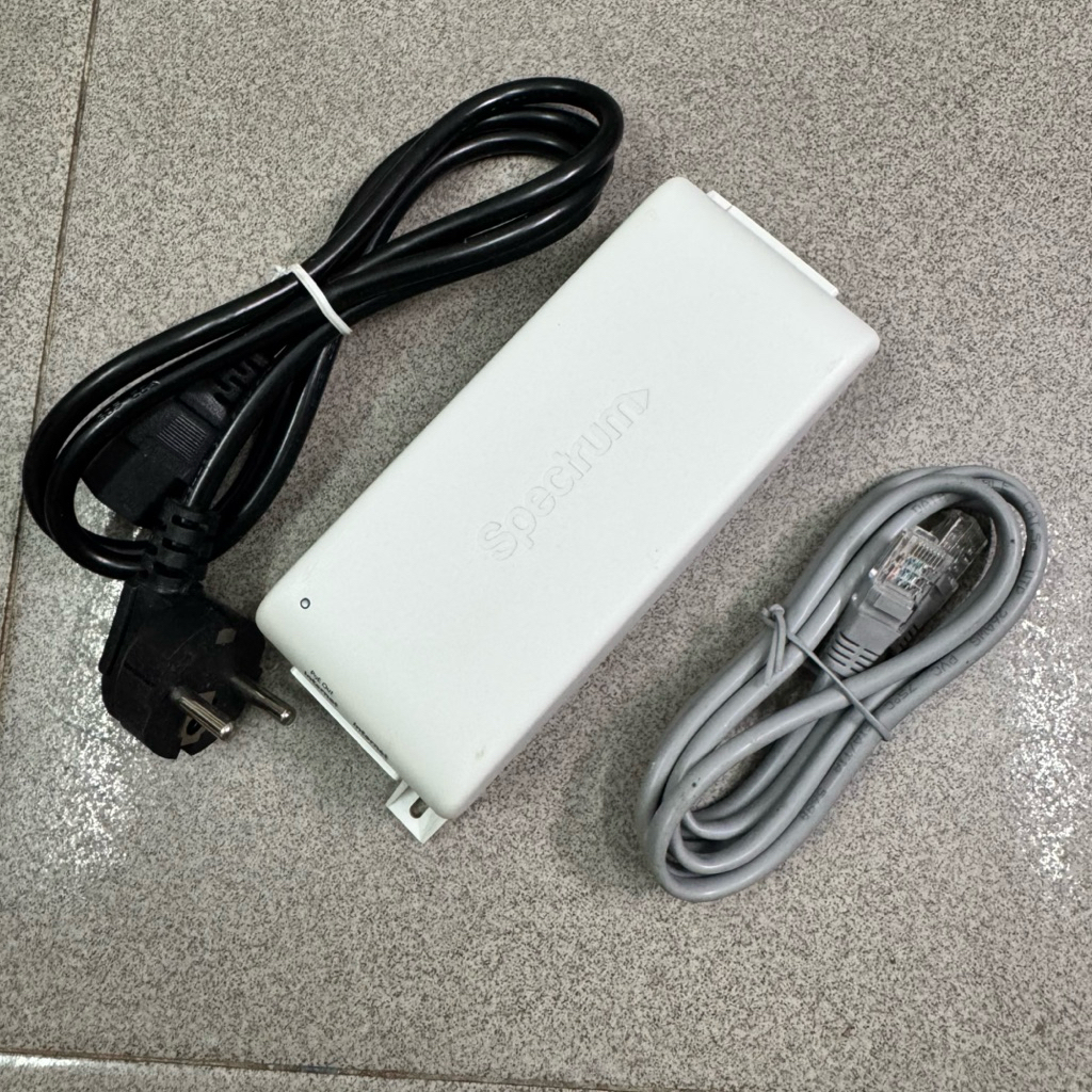 มาตรฐานแหล่งพลังงาน PoE เดี่ยว IEEE802.3bt Delta รุ่น ADH-45AR N 56V-0.805A 45.08W สินค้าสวยงาม