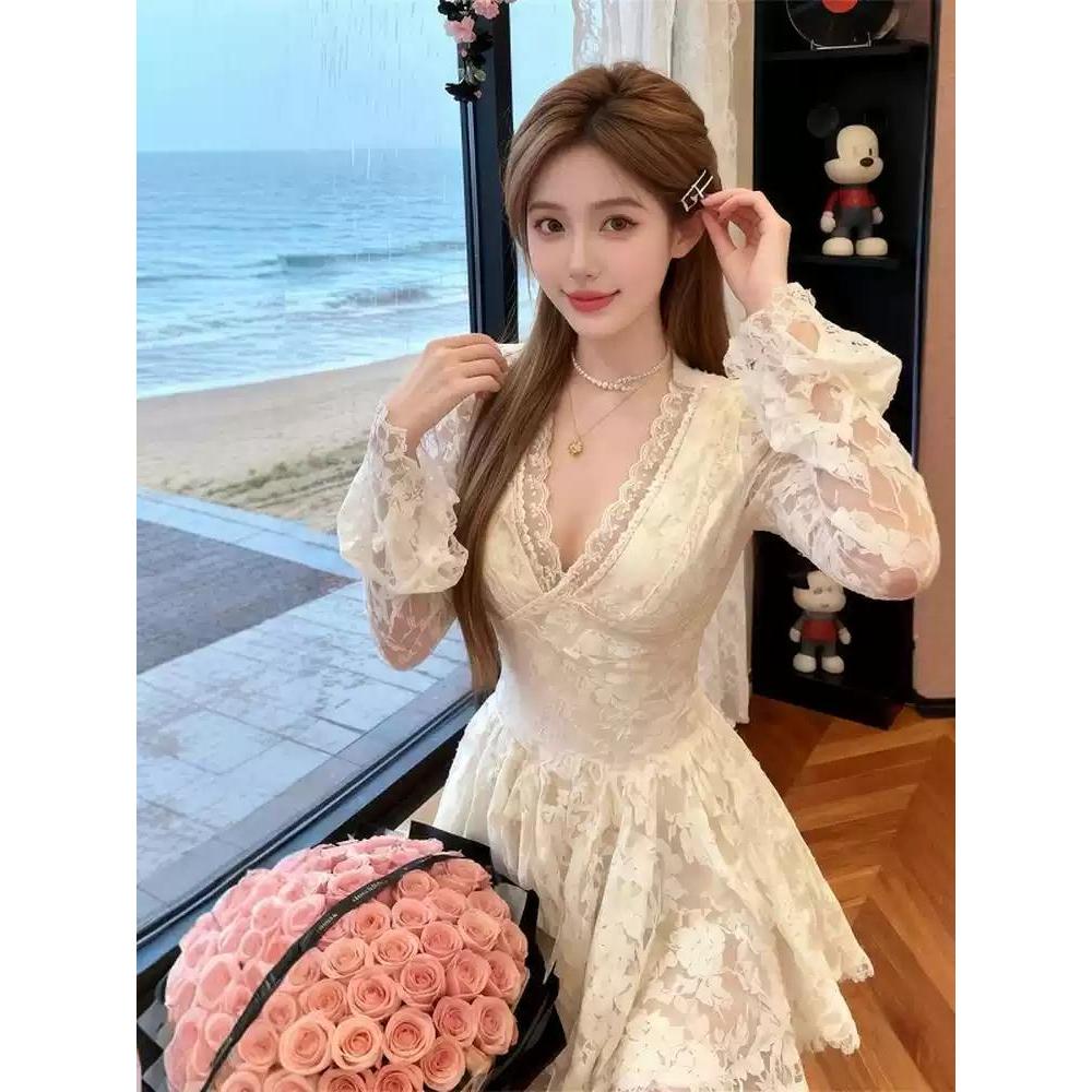 ชุดเดรสลูกไม้บานผู้หญิงคุณภาพสูง V คอยาวแขนยาวลูกไม้ประณีต TLV27(Thien Ly Dress)