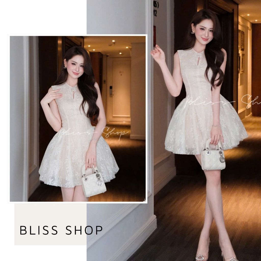 [การออกแบบระดับไฮเอนด์] Bliss Shop เดรสบานยาว 2 สายหรูหราพร้อมเครื่องรางที่เอว - V920