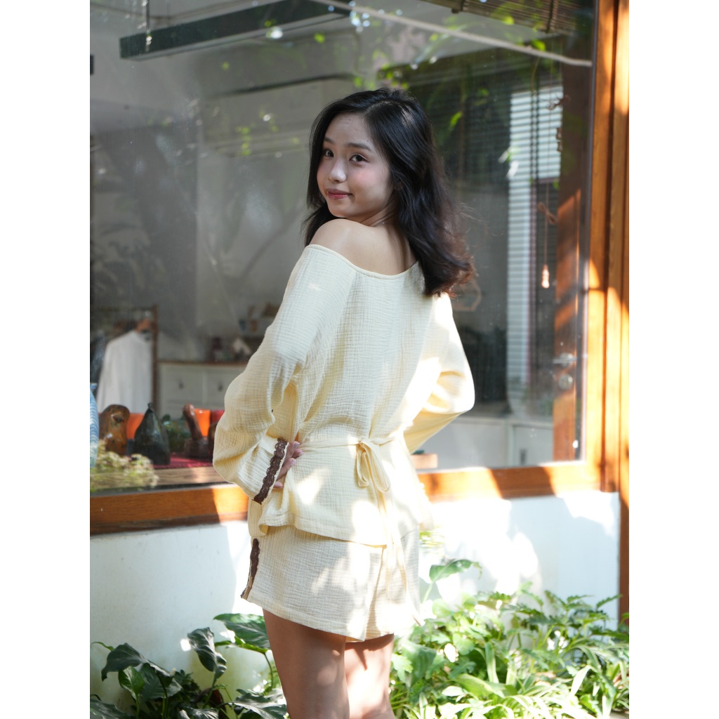 Muslin Off Shoulder Long Sleeve Short Pants Home Pyjamas - ชุดนอนสตรี