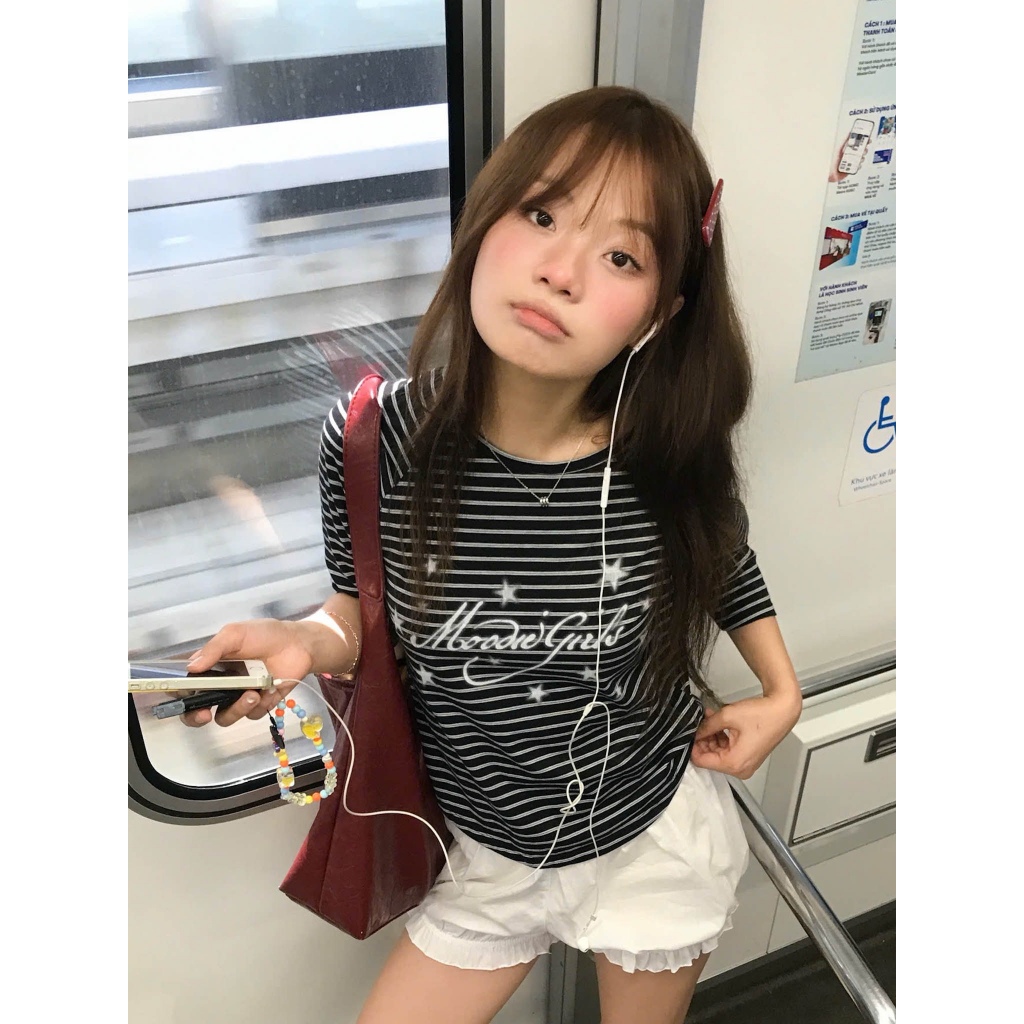 Moodie - STRIPE RAGLAN TEE | เสื้อยืดแร็กแลนครึ่งแขนพิมพ์ลายผ้าไหม