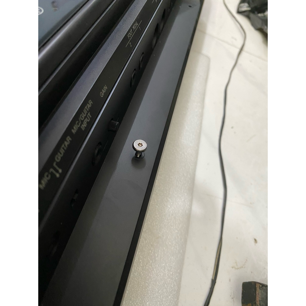 ยามาฮ่า สกรูกีต้าร์ SX700/900 SX720/920 (สกรูหลังปลั๊กไฟ)