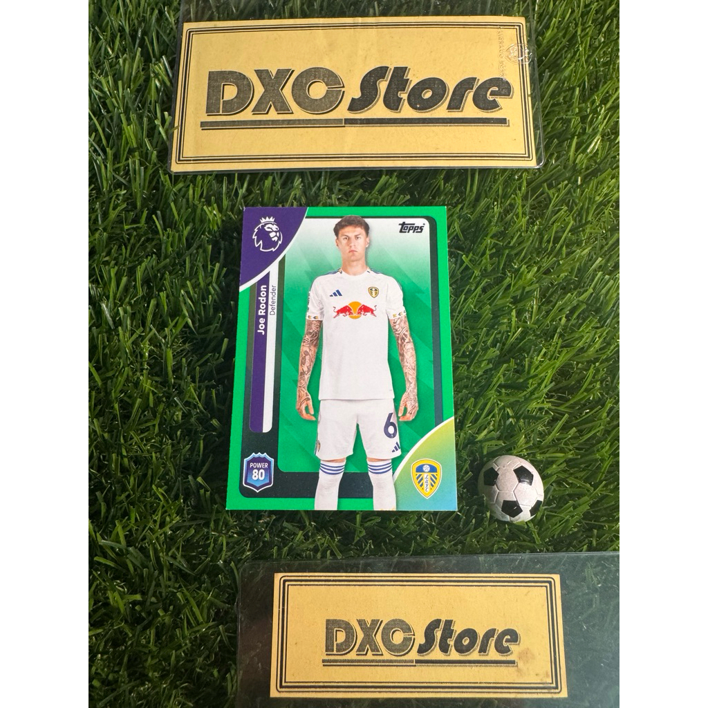 [ ของแท้ ] - GREEN PARALLEL - TOPPS PREMIER LEAGUE 2026 - JOE RODON (LEEDS UNITED)