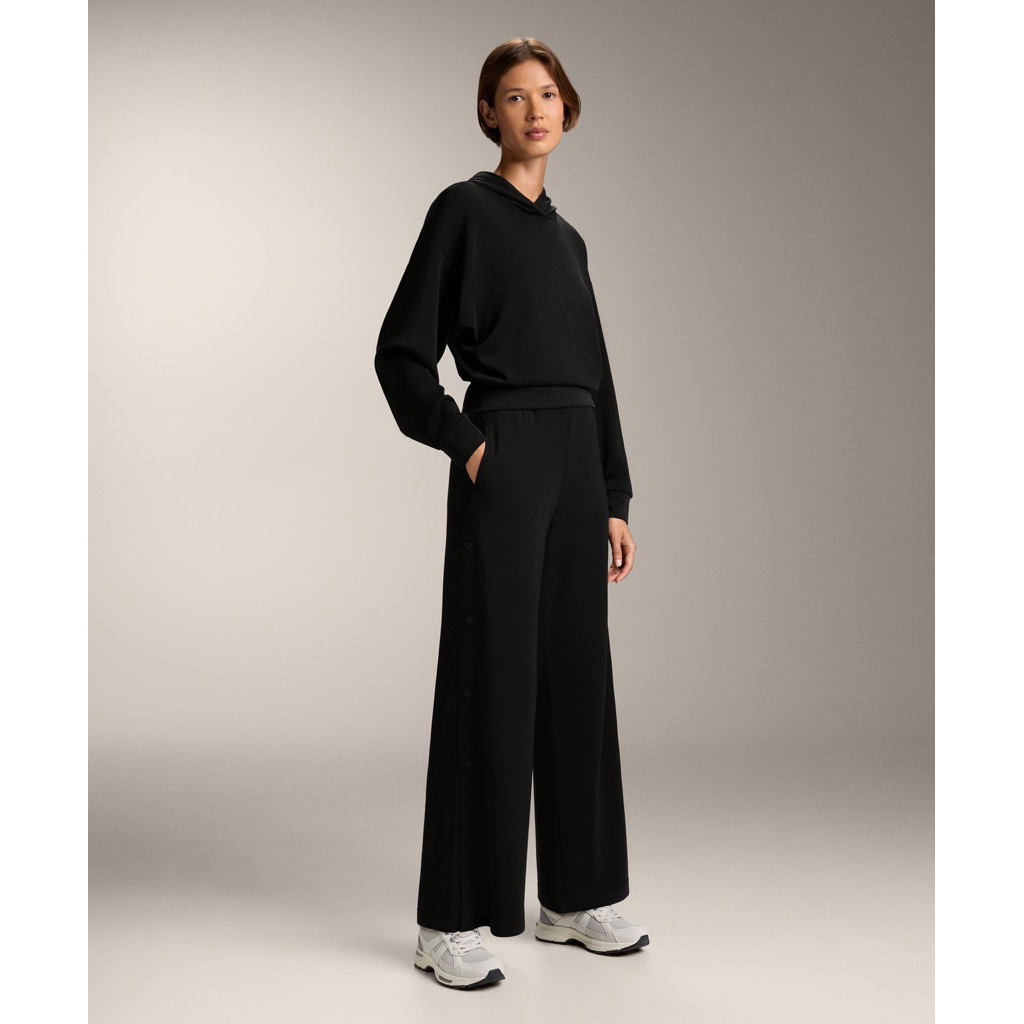 Oy..sho Wide leg pants กางเกงผ้าสีดำ เอวสูง แต่งกระดุมด้านข้าง ผ้ายืด นุ่ม งานแท้