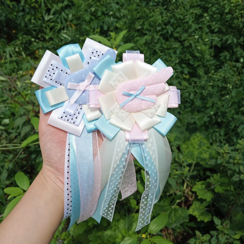 เข็มกลัด Rosette ริบบิ้นแฮนด์เมด พวงกุญแจ Rosette