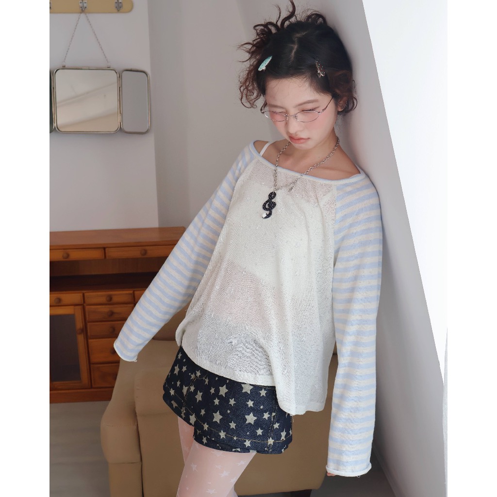 Dóra the label - เสื้อแร็กแลนแขนยาวซีทรู Stary top (ไม่รวมเสื้อด้านใน)
