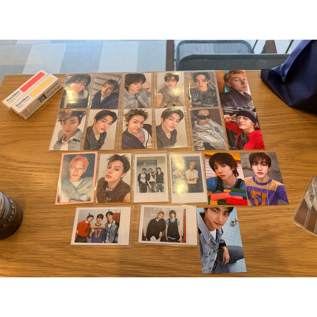 การ์ด CORTIS AVAILABLE