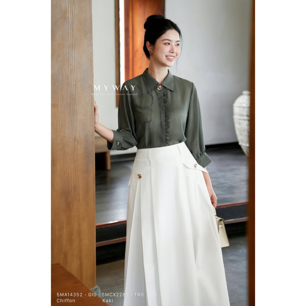 MY WAY เสื้อเชิ้ตผู้หญิง Slim Fit ทรงหลวมประณีตคอปกเยอรมัน 5MA14352