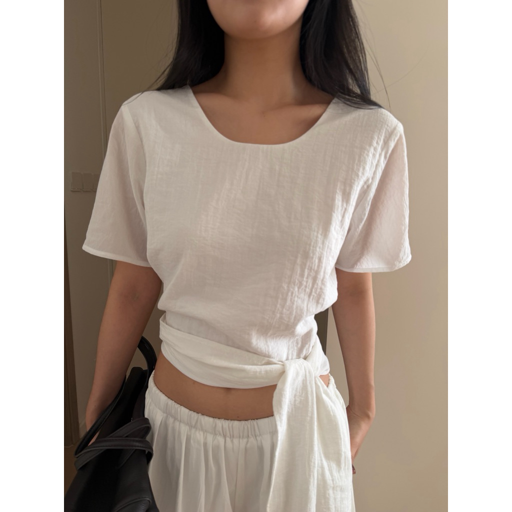 JOILIE TOP | Mir.byhi | เสื้อไหมพรมเชื่อมผูกเอวใส่ได้2แบบ