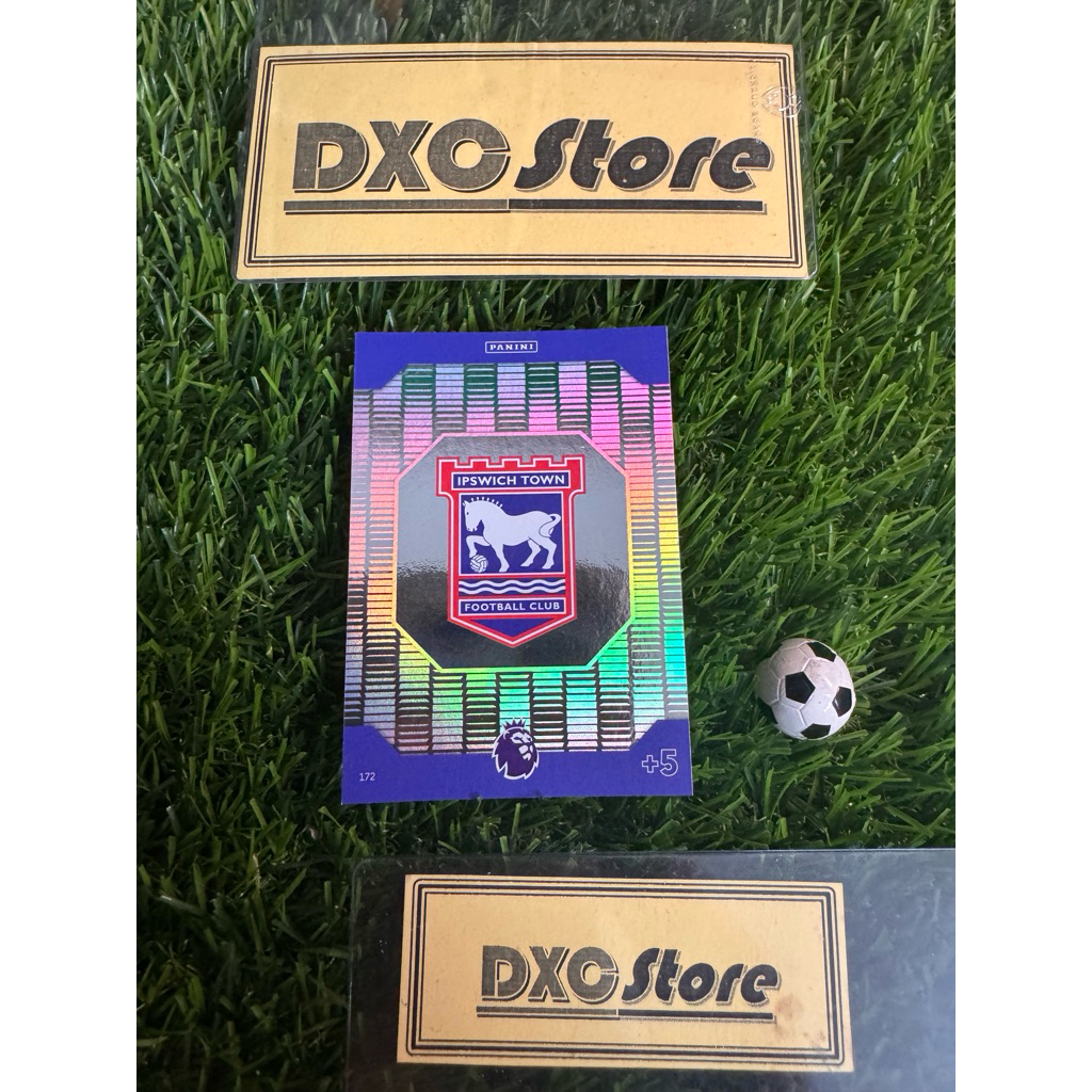 [ ของแท้ ] - โลโก้ - PANINI ADRENALYN XL PREMIER LEAGUE PLUS 2025 - IPSWICH TOWN