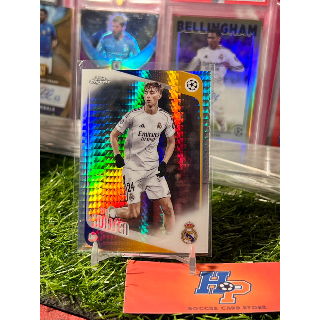การ์ดฟุตบอล Dean Huijsen Pulsar Topps Chrome UCL 2025/26