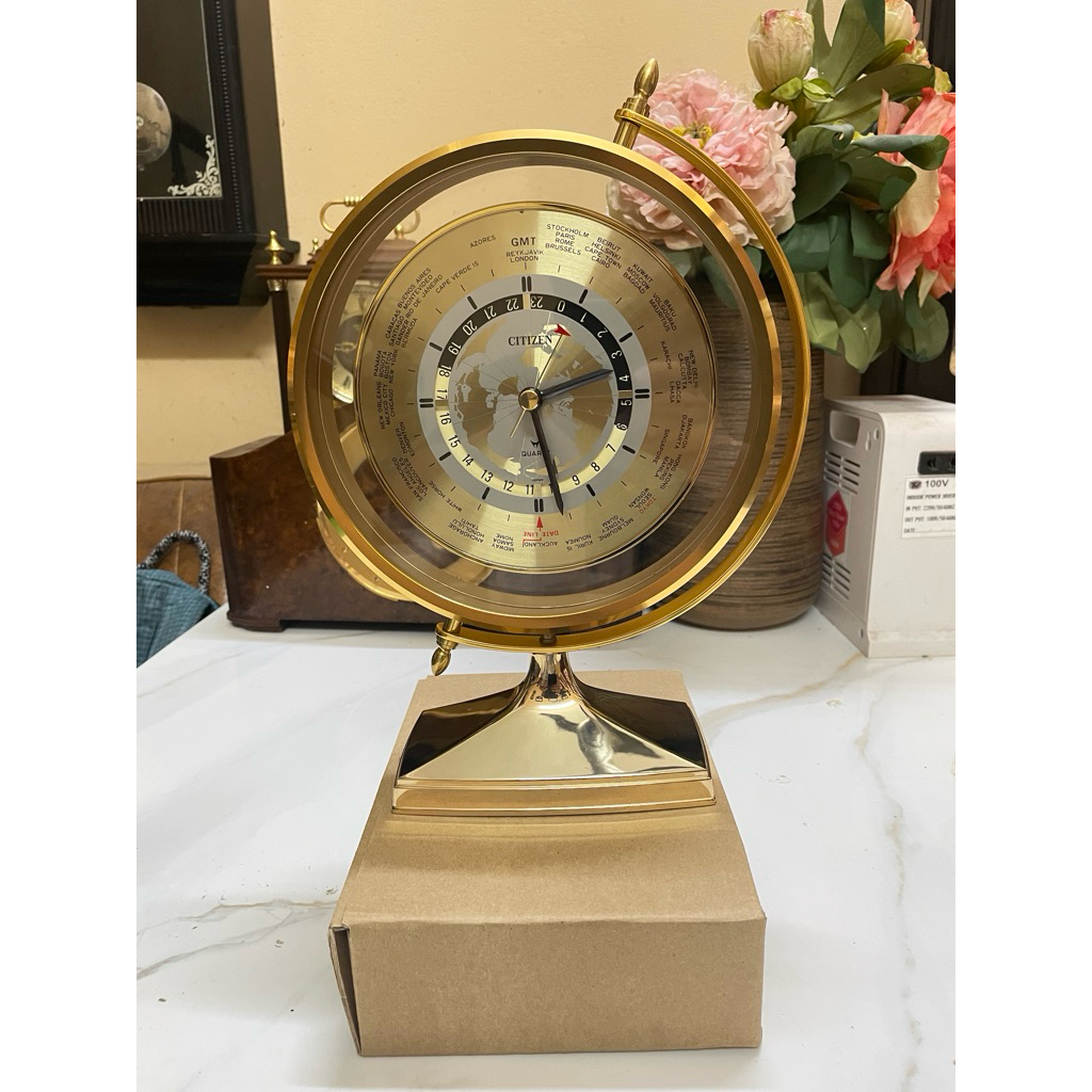 Super Product Collectible Citizen GMT World Time Globe นาฬิกาตั้งโต๊ะ - โลหะเต็มรูปแบบเคลือบทองหรูหร