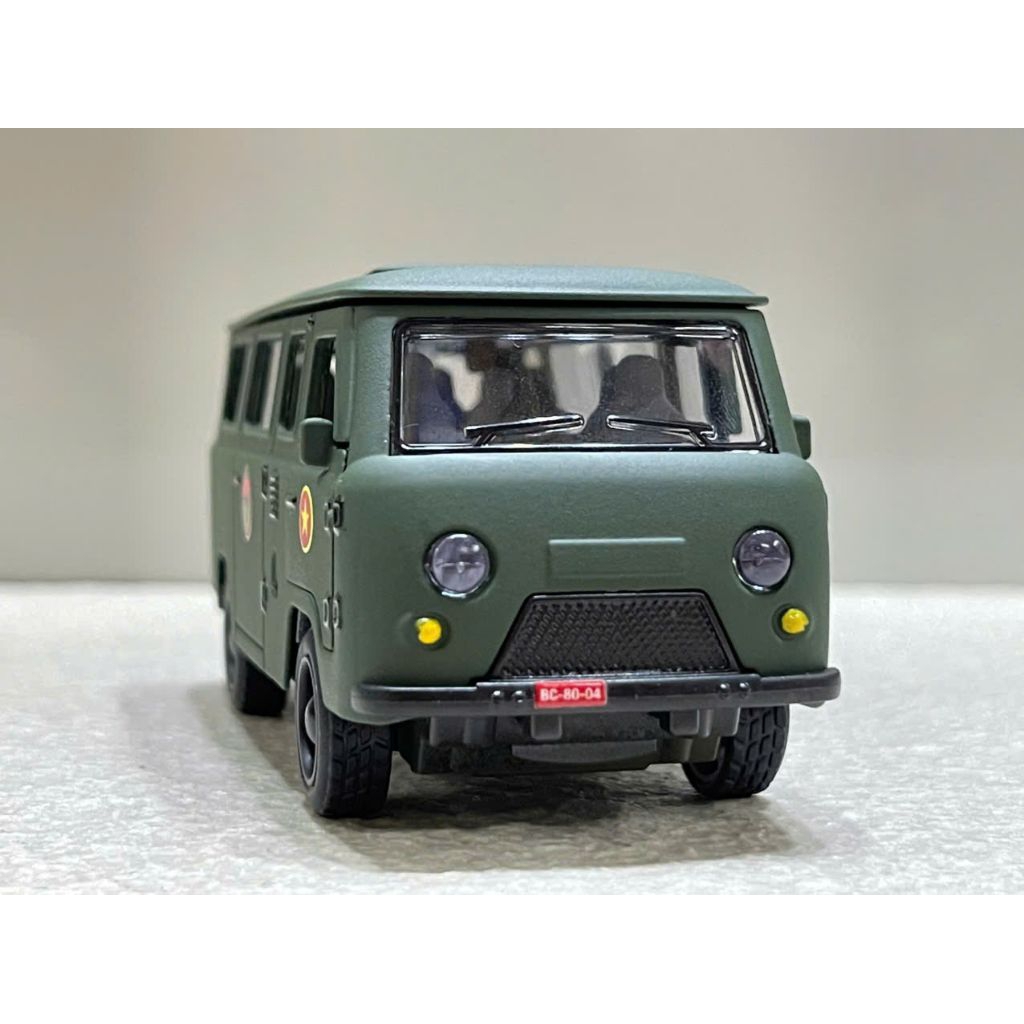 จอแสดงผลรุ่น UAZ-452 กองทัพคนเวียดนาม 1/43 สเกล