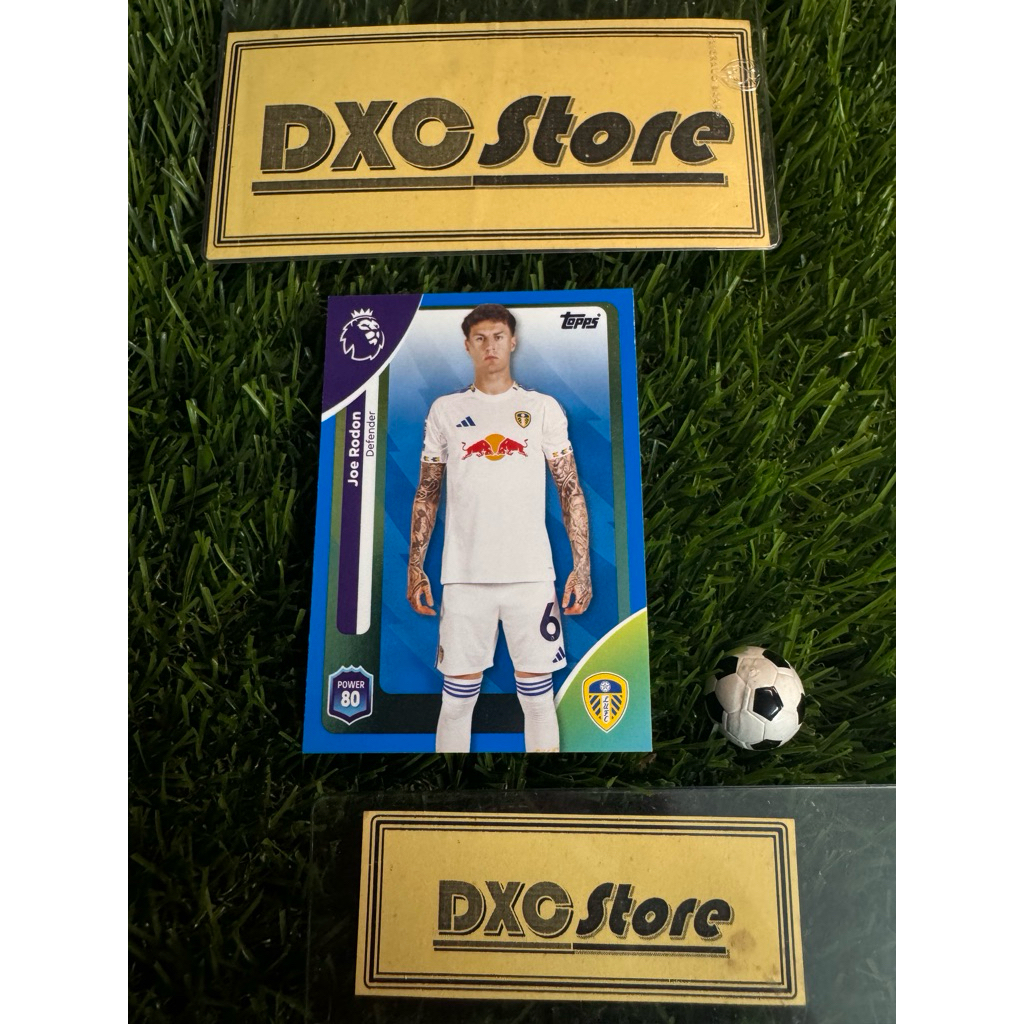 [ ของแท้ ] - BLUE PARALLEL - TOPPS PREMIER LEAGUE 2026 - JOE RODON (LEEDS UNITED)
