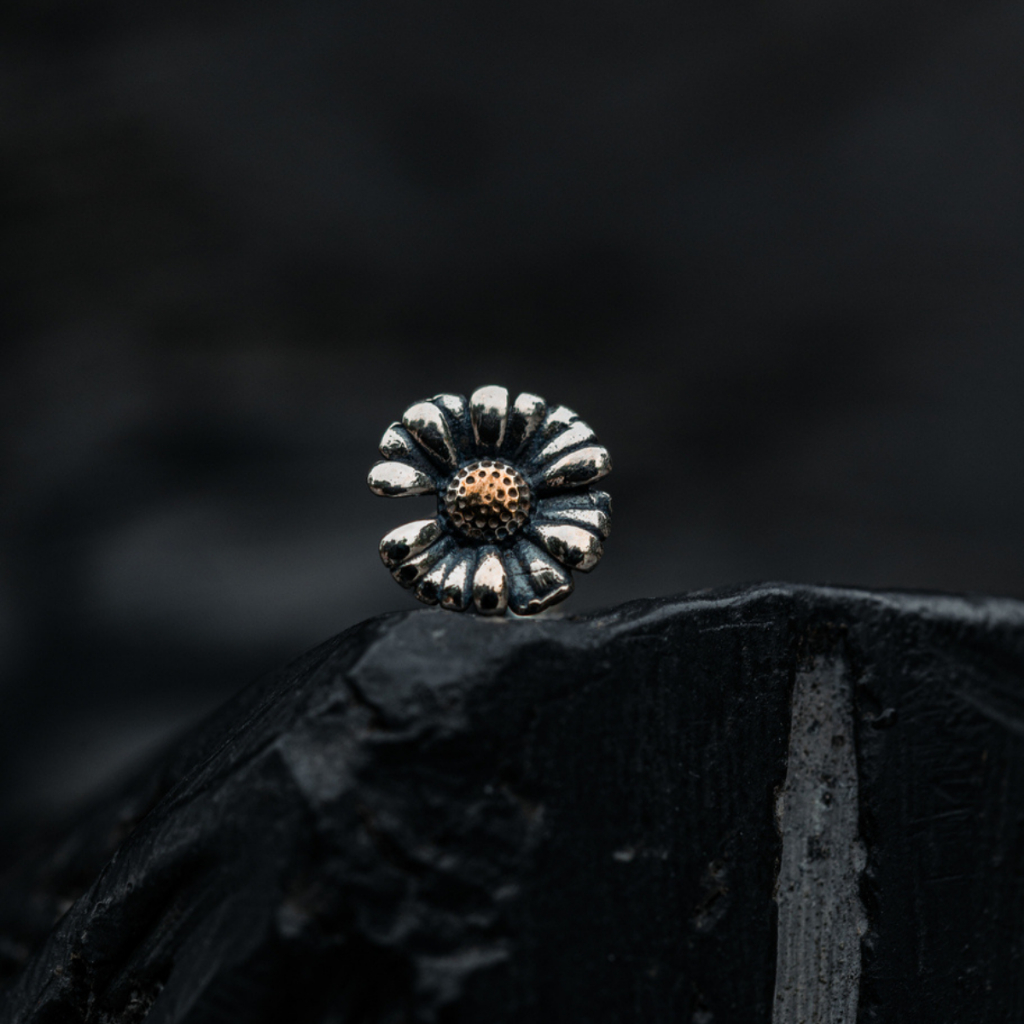 S925 Moderato Midnight Bloom ต่างหูเงินสําหรับผู้ชายและผู้หญิง - 10040