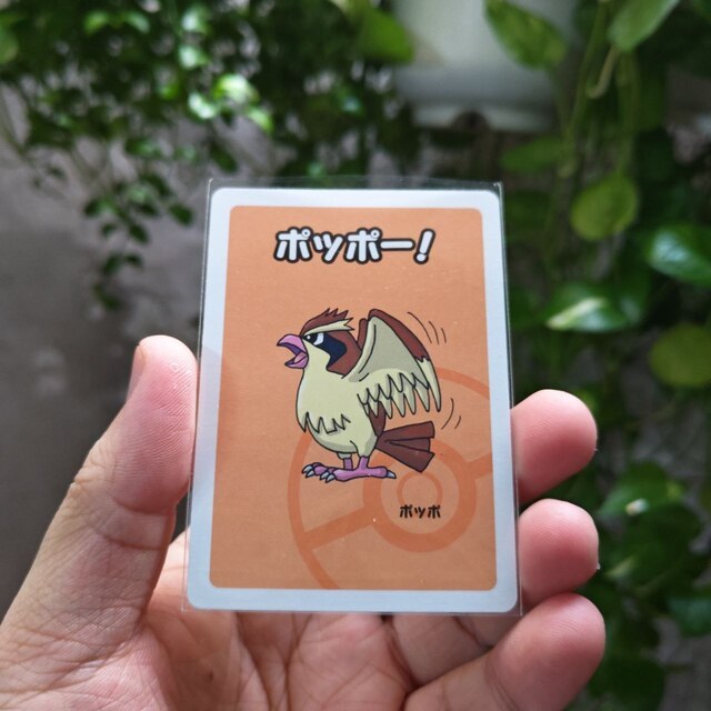 การ์ด Pokemon Pidgey - การ์ดเล่นแม่บ้านเก่า (หลังสีแดง)