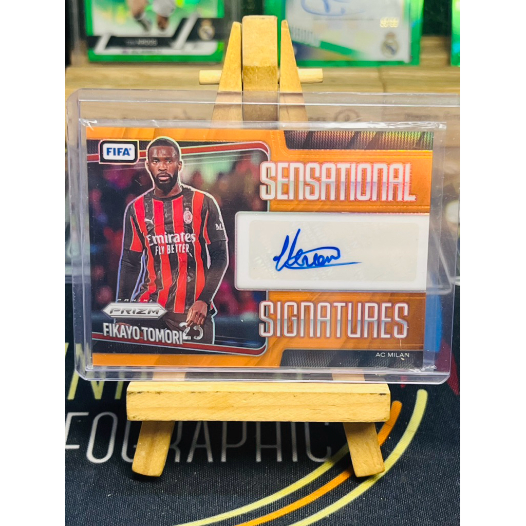 การ์ดฟุตบอล Fikayo Tomori AC Milan /99 ลายเซ็นต์ Panini Prizm 2025/26