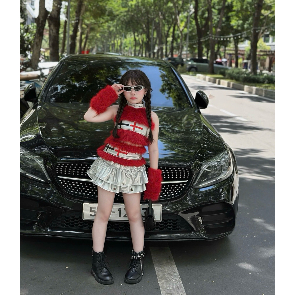 (DESIGNER PRODUCT) TB229 Silver Set พร้อมถุงมือขนและขนสีแดง 7-40kg