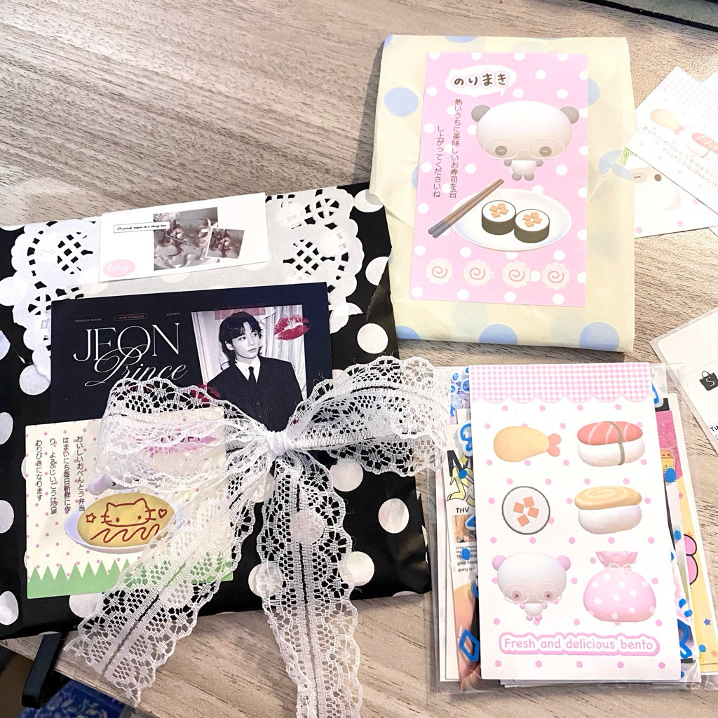 ของขวัญวันเกิด ชุดการ์ดปิด blackpink, bts, ive, seventeen  • ̊