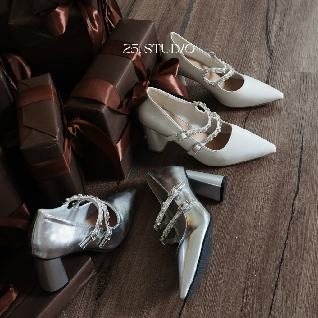 25 STUDIO Iris Heels รองเท้าส้นสูงหัวปิด rhinestone สูง 7 ซม.