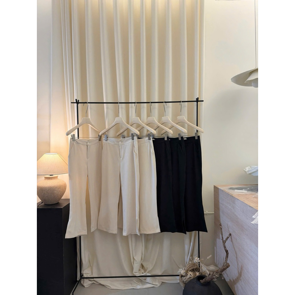 สตูดิโอบี25 | UMI FLARE PANTS LADY BASIC