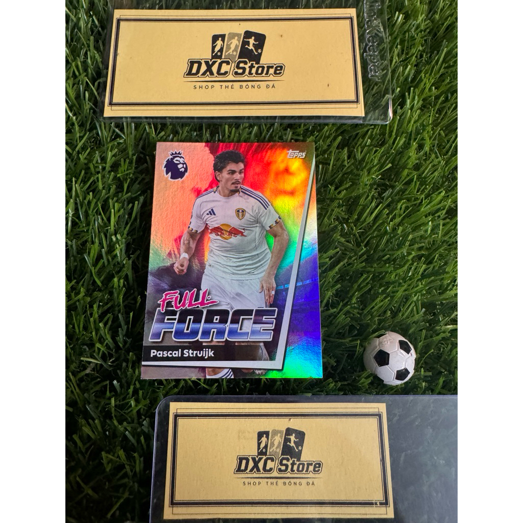 [ ของแท้ ] - FULL FORCE - TOPPS PREMIER LEAGUE 2026 - PASCAL TRUIJK (LEEDS UNITED)
