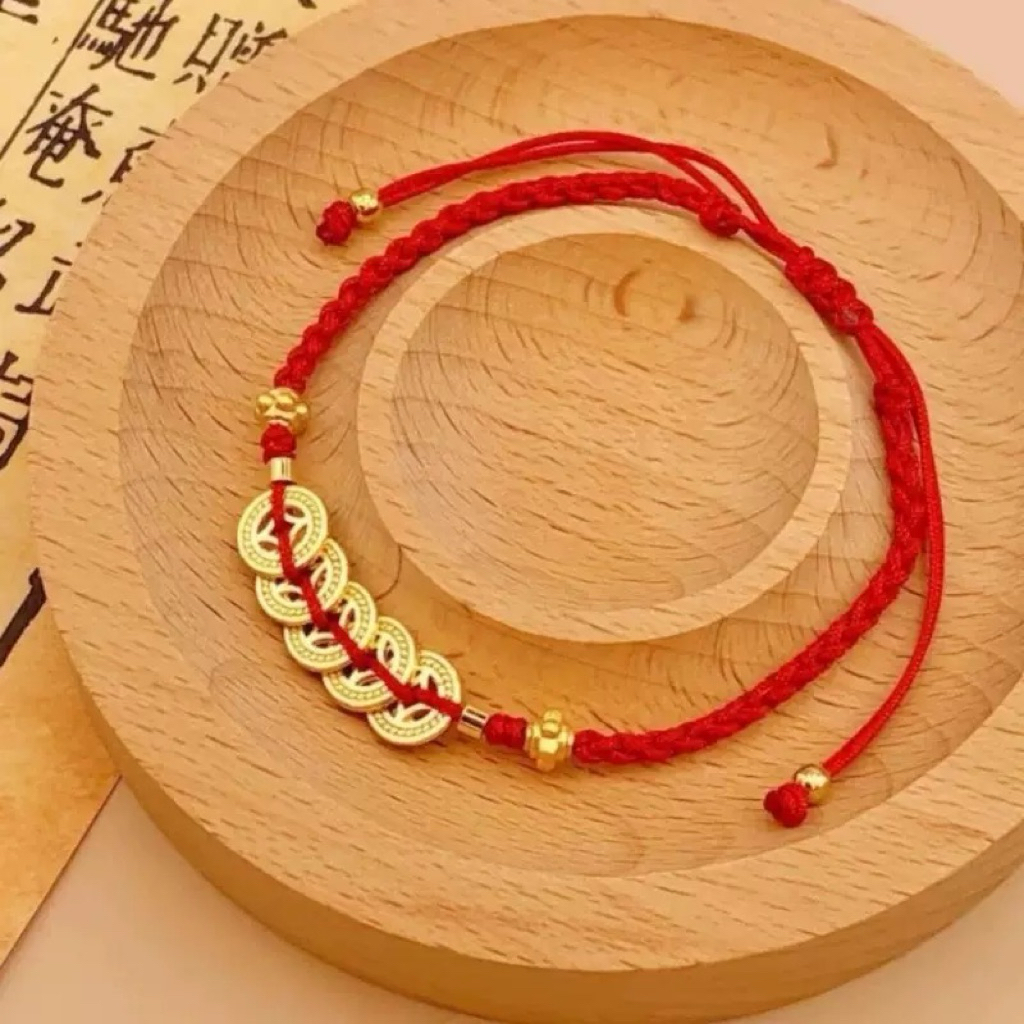 TET BRACELET 5 LUCKY COINS - ชิงช้าสีแดงพร้อมกล่อง