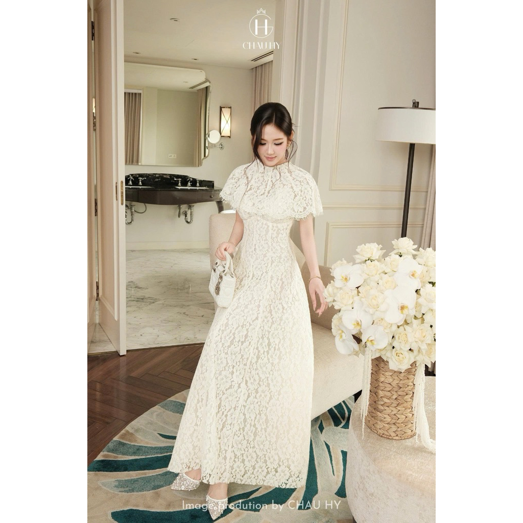 V1935 Chau Hy เดรสลูกไม้พร้อมเคป LunaClassy Meiha Floral Lace CH759G
