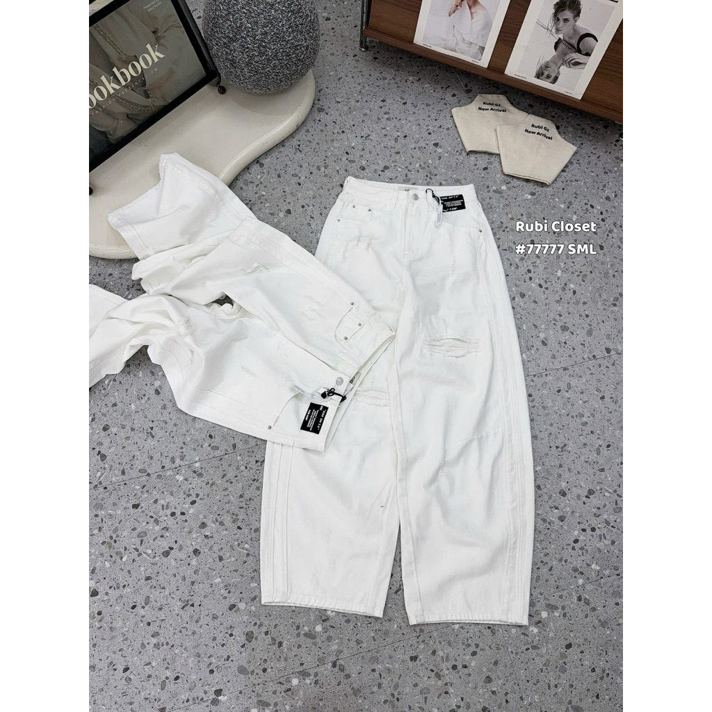 กางเกงยีนส์ขาดป้ายสีดําทรงหลวม QCL1 ( 77777-SP000015)