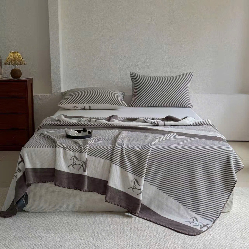 SUPER SOFT SNOW BLANKET ขนาด 2m*2m3 หนัก 1.5kg ทําให้ของขวัญเป็นกันเองมากสําหรับสํานักงาน