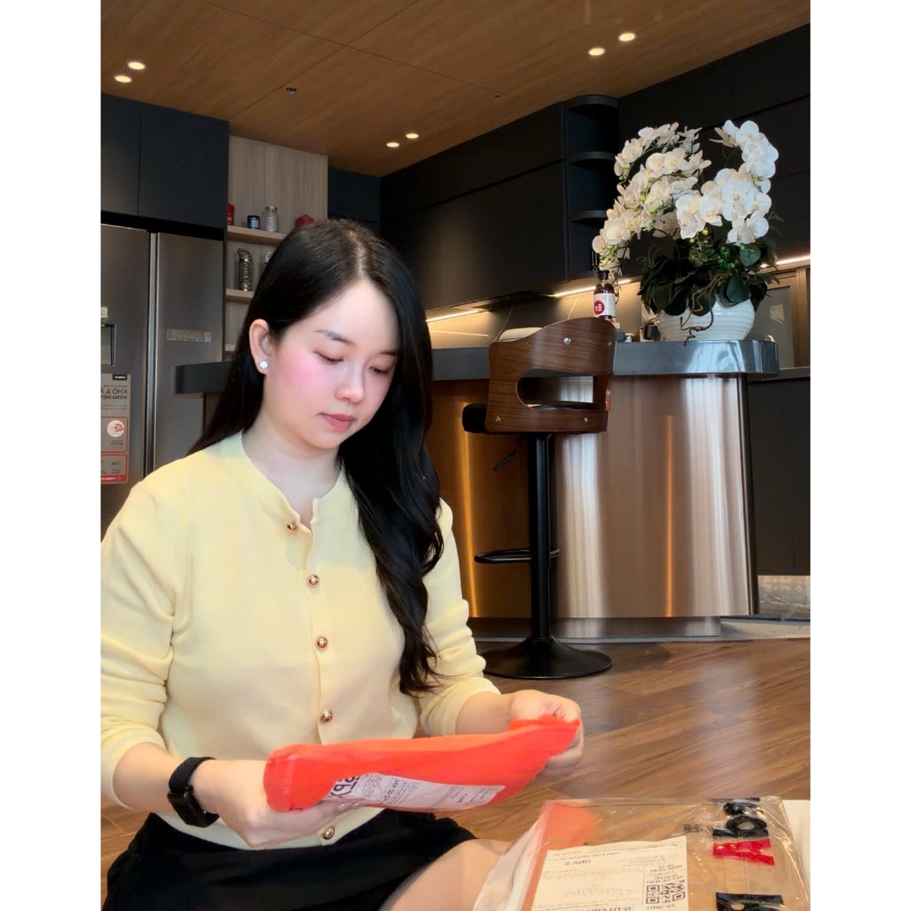 คาร์ดิแกนบาง Chicken Yellow - ALISA