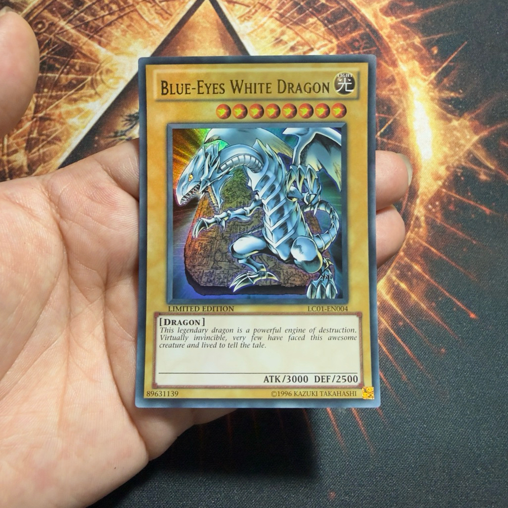 การ์ด Yugioh (UK) - LC01-EN004: Blue-Eyes White Dragon; หายากเป็นพิเศษ