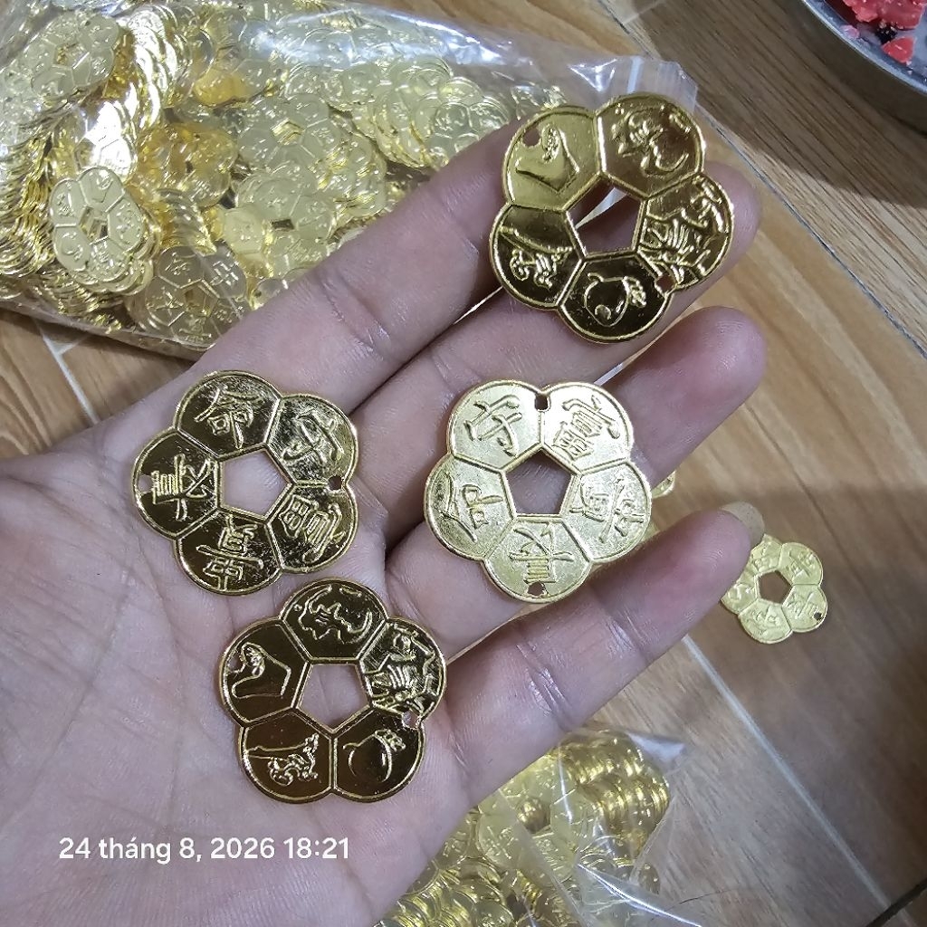 COMBO 50- 100 สีเหลือง APRIL COINS 3CM