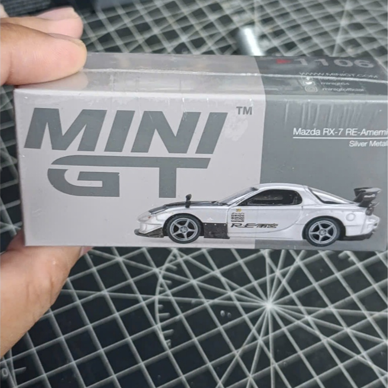 MINI GT NewBox 1106 Mazda RX-7 RE-Amemiya รถโมเดลเงิน