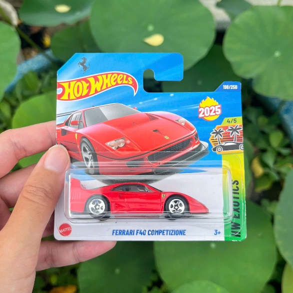 HOT WHEELS FERRARI F40 การ์ดสั้น