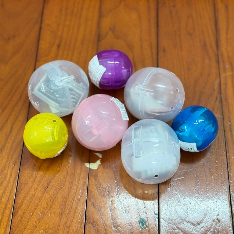 ของเล่นกาชาปอง Eggshell
