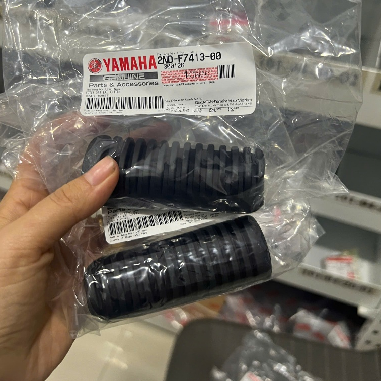 ยางพักเท้าหน้า Yamaha แท้ สําหรับ Exciter 150, Exciter 155 [1 SIDE]
