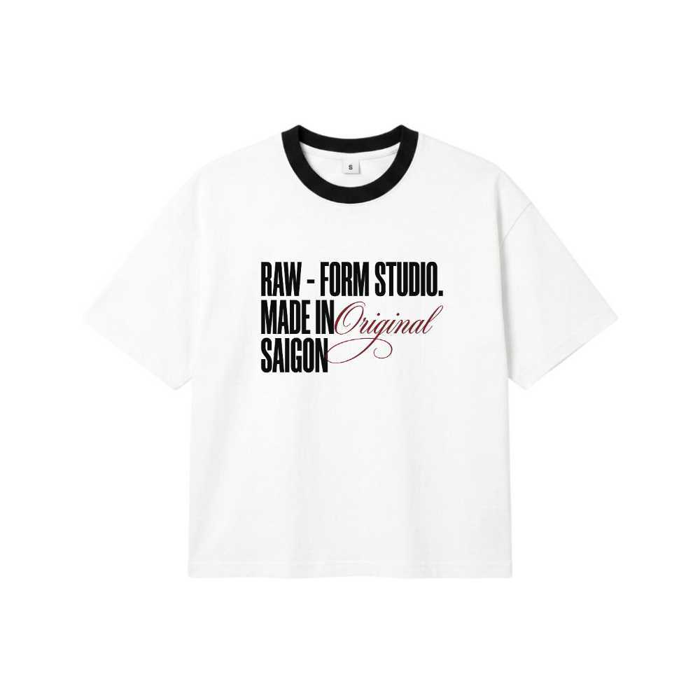 RAW FORM STUDIO ต้นฉบับไซง่อนสตรีทสีขาวสีดําคอปก Boxy เสื้อยืดผ้าฝ้ายคุณภาพสูง - 250826-16-59-BRR