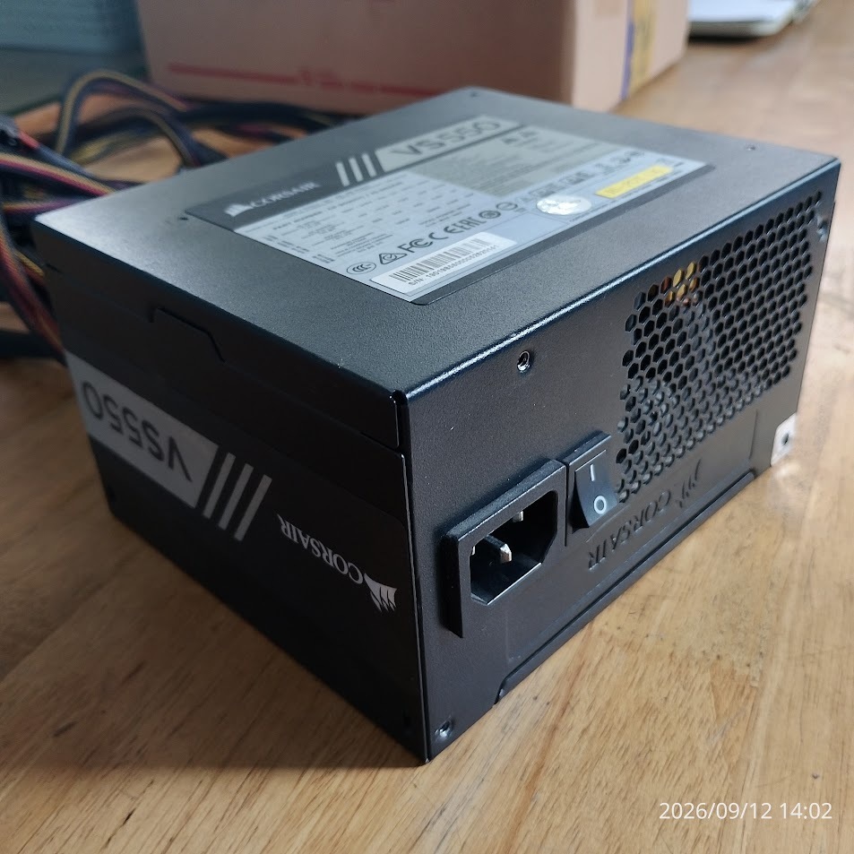 [เก่าเท่าใหม่] Corsair VS550 550W แหล่งจ่ายไฟคอมพิวเตอร์ความจุจริง - แสตมป์เดิมการดําเนินงานเรียบ VG