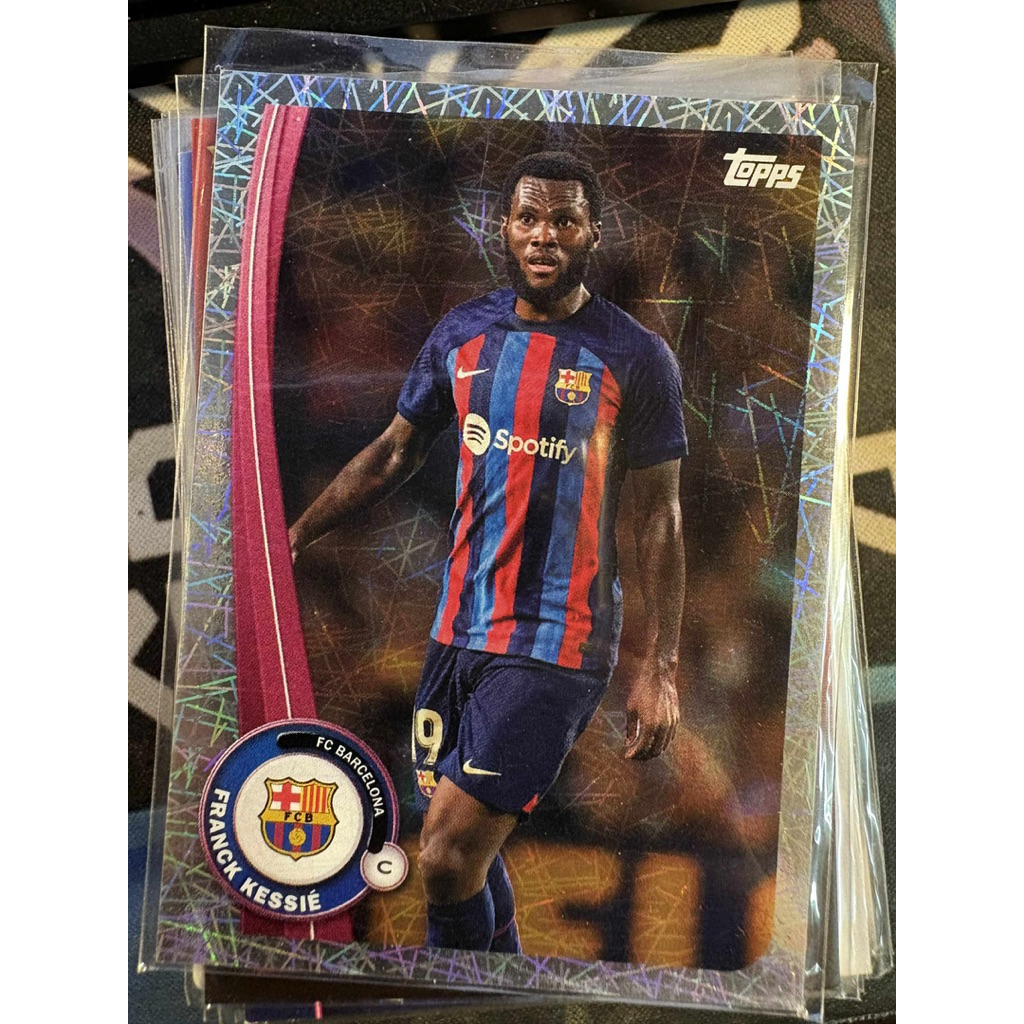 การ์ดฟุตบอล M682 Franck Kessie Barcelona Topps ชุดทีมบาร์เซโลนา 2022/23