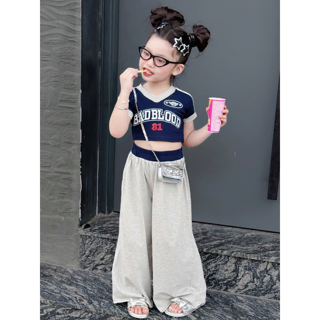 (DESIGNER) HK67 เสื้อครอป Badblood และกางเกงสีเทาตรง Set 7-40kg