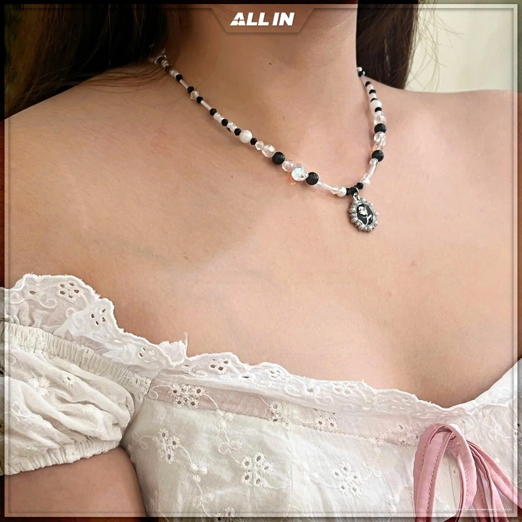 สร้อยคอดอกกุหลาบสีดํา ALLIN