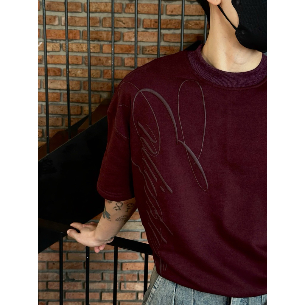 เสื้อยืดสีแดงพลัม Enlightened Form Boxy PINGUYEN