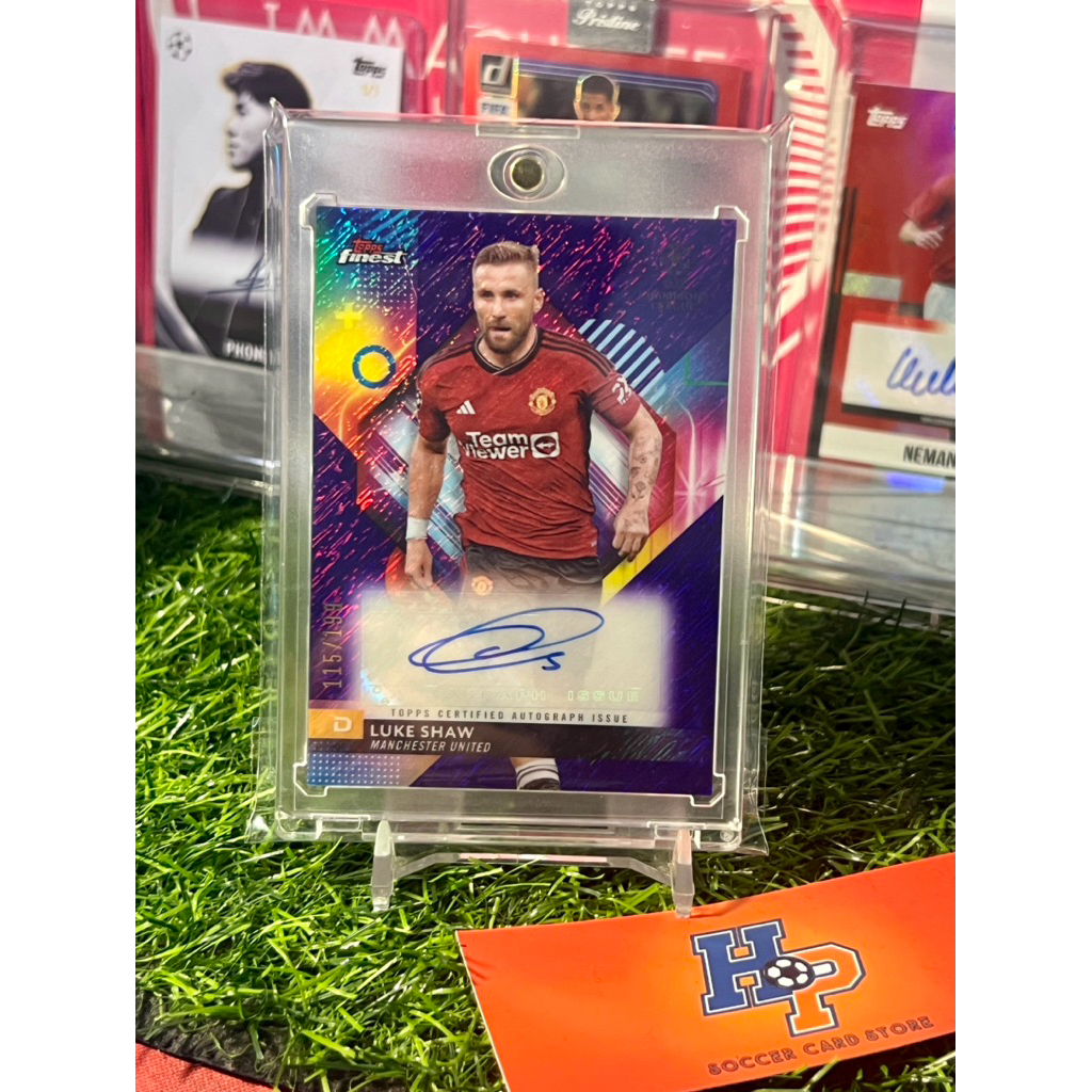 Luke Shaw การ์ดฟุตบอลพร้อมลายเซ็น /199 Topps Finest UCL 2023/24