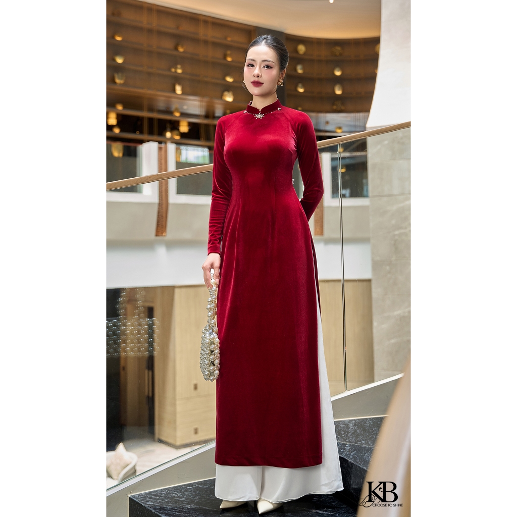 Velvet ao dai พร้อมลูกปัดมุกที่คอปก KB CHOOSE TO SHINE SD908 (ไม่รวมกางเกง)