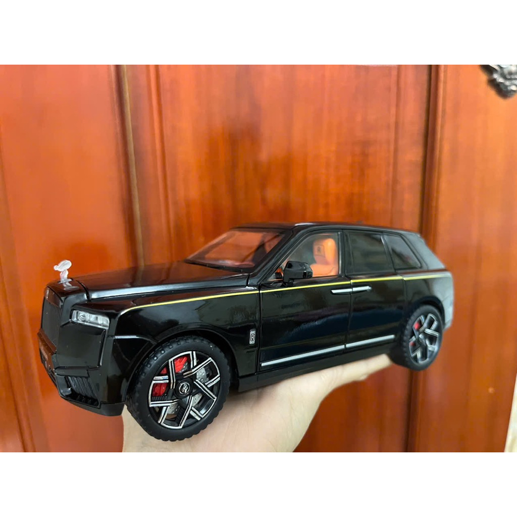 Roll Royce Cullinan รถโมเดลเหล็ก 1:24 สเกล มีเสียง มีไฟ...