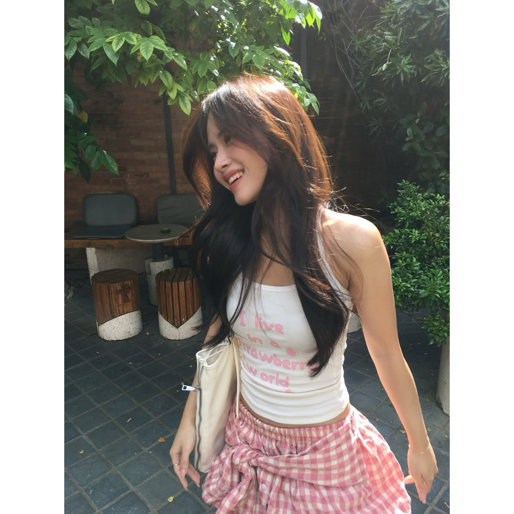 "I You" Camisole - เสื้อเชิ้ตผ้าฝ้ายมีซิปยืด 4 ทิศทางพิมพ์ลายคํา "I live in a Strawberry world"