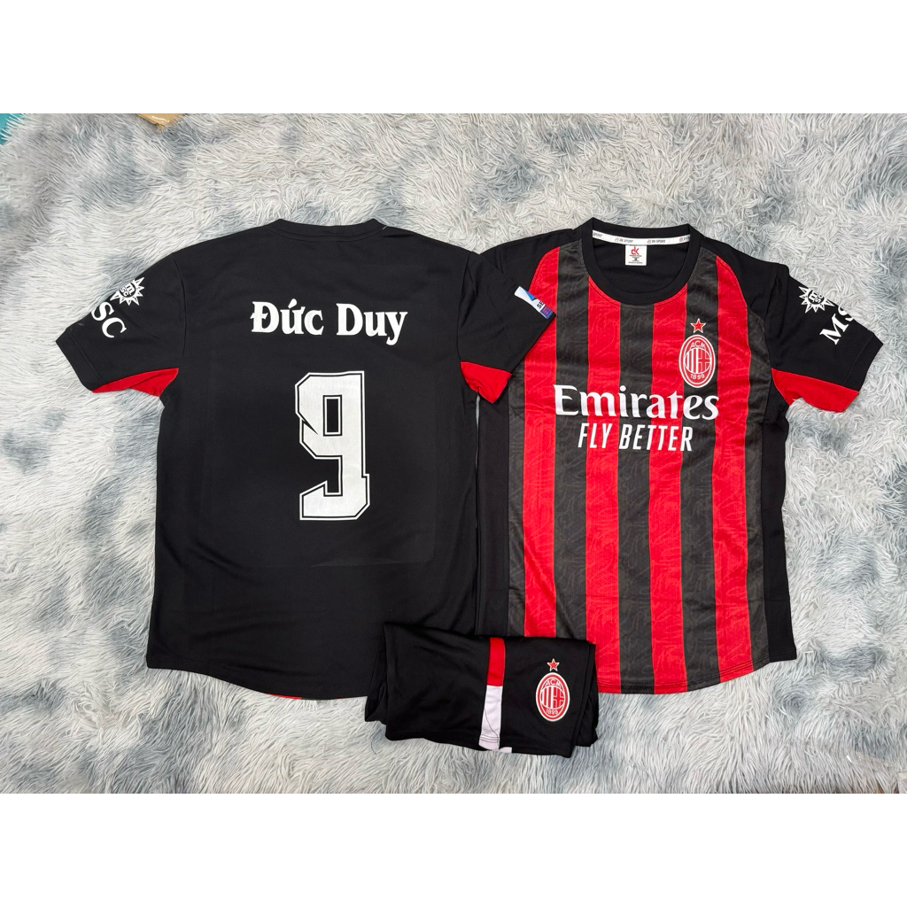 ชุดฟุตบอลกีฬา Acmilan Red 2025 พร้อมชื่อและตัวเลขพิมพ์ตามคําขอ Loc Sport