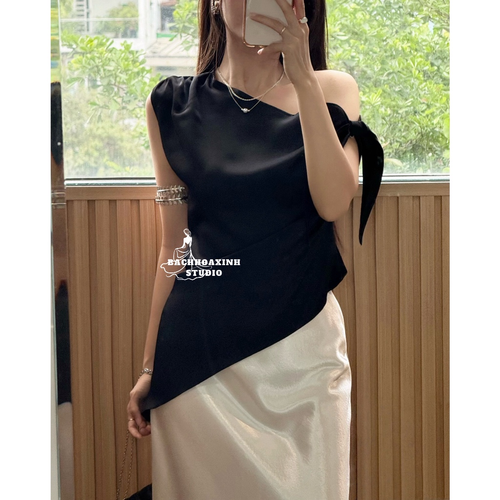 เสื้อไหมพรมเปิดไหล่เบสิคหรูหรามีโบว์และเอวจับจีบ-เสื้อเบลาส์ไหมไขว้ไหล่